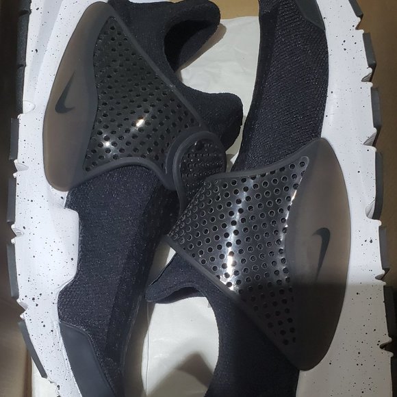 Nike Sock Dart SE Size 11 - Picture 1 of 5